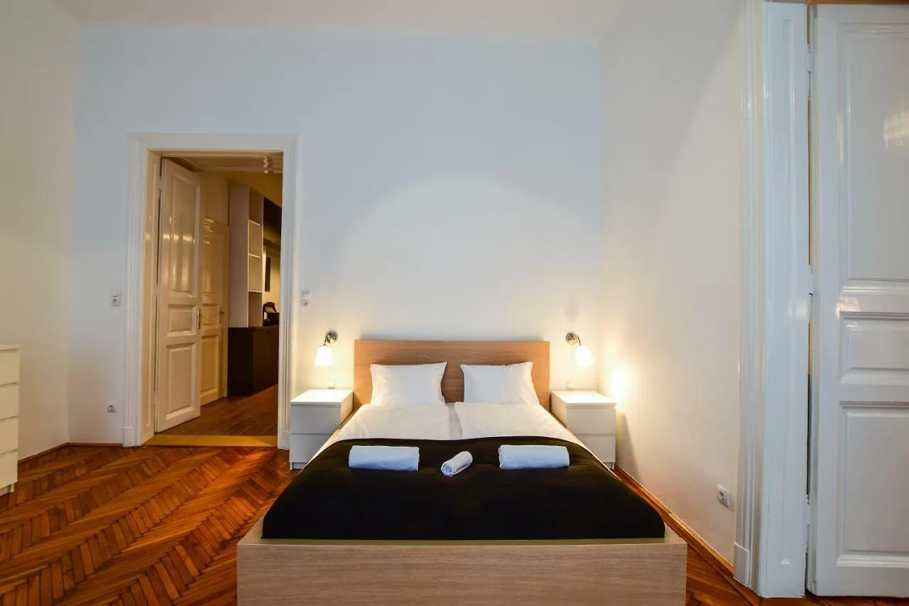 Rakoczi Apartment In The City Centre Budapest